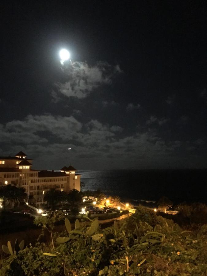 Oceanview Penthouse Apartment คานีโซ ภายนอก รูปภาพ