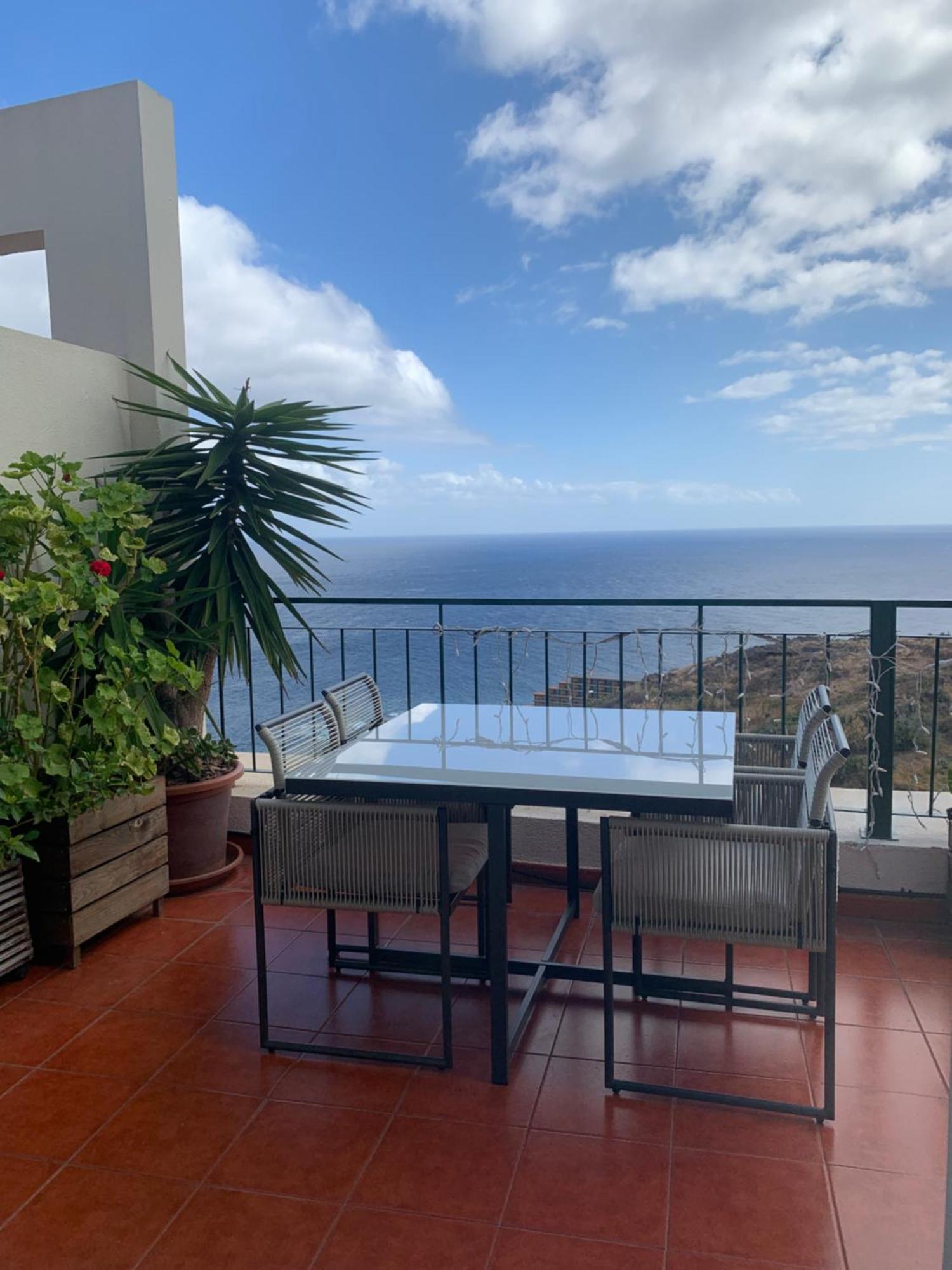 Oceanview Penthouse Apartment คานีโซ ภายนอก รูปภาพ