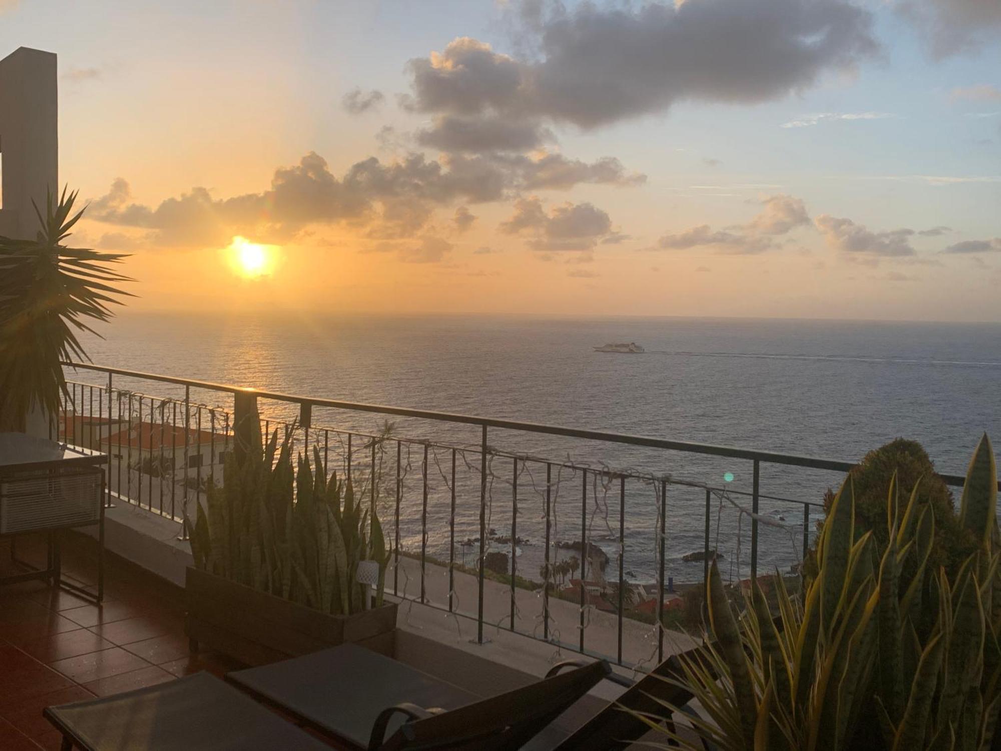 Oceanview Penthouse Apartment คานีโซ ภายนอก รูปภาพ